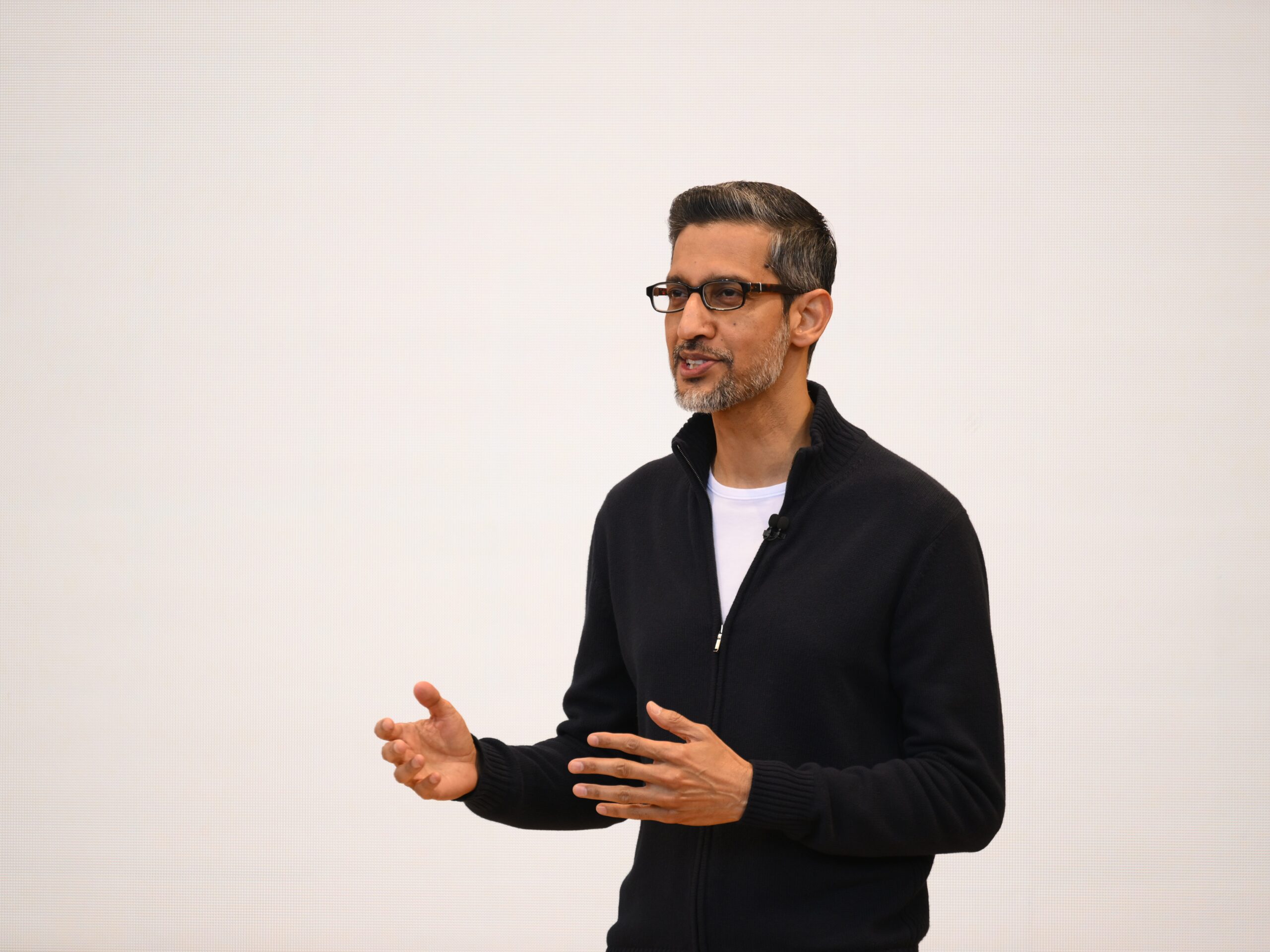 A Google Gemini közel 1 milliárd felhasználóval fenyegeti a ChatGPT-t