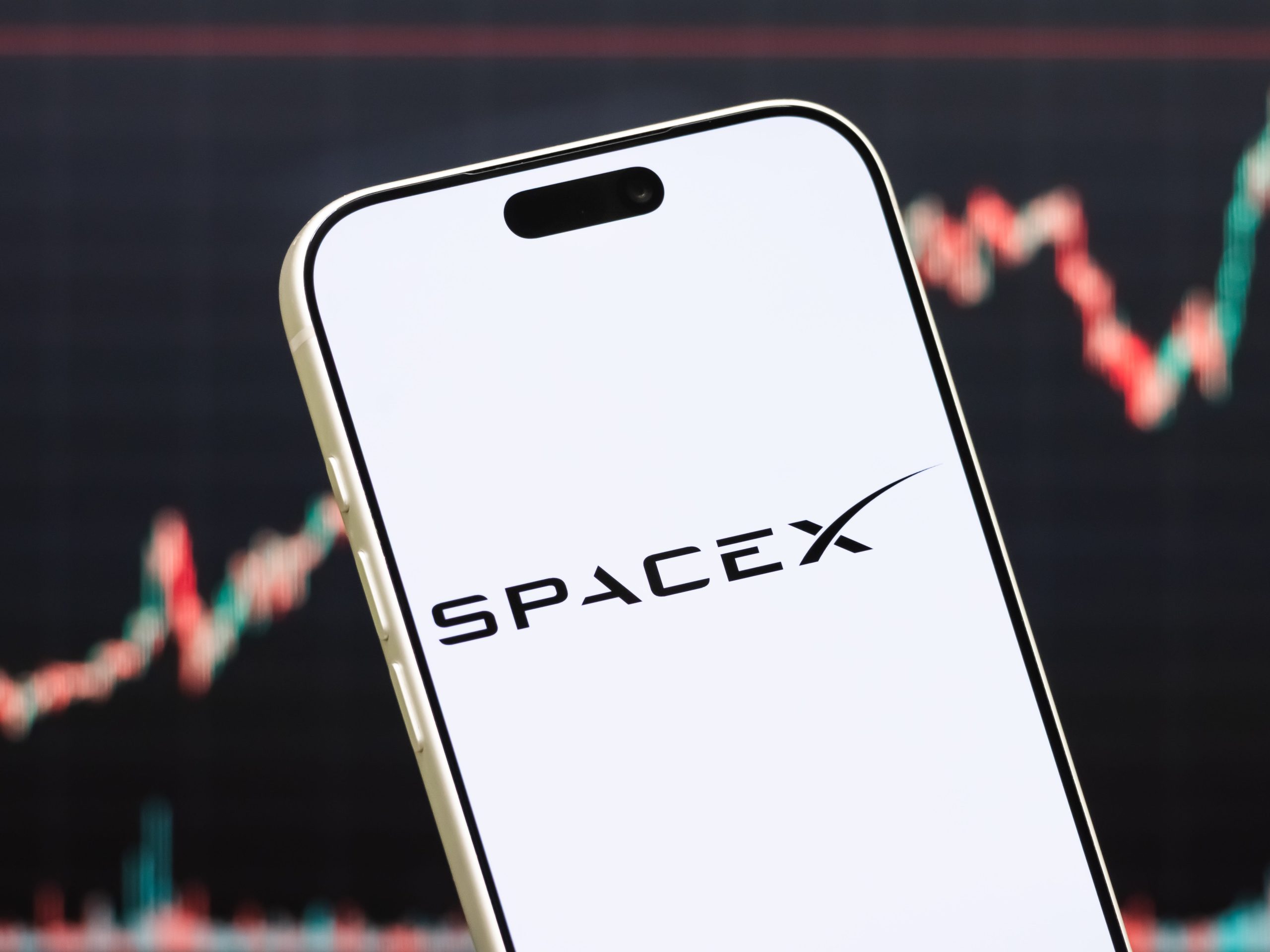 Musk cégeit magyarázatra kötelezték az Apple-ellenes per ejtése miatt